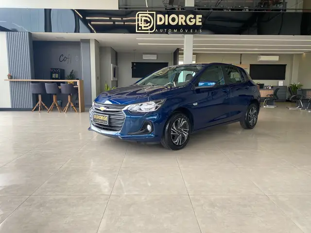 Carro Chevrolet Onix 2025 LT 1.0