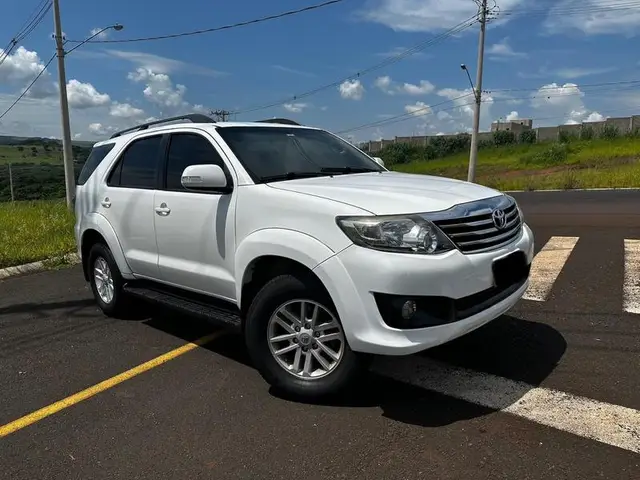 Carro Toyota SW4 2015 Hilux  2.7 4x2 SR (Flex)