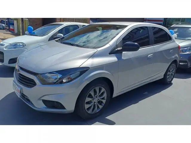 Carro Chevrolet Onix 2021 1.0 (Flex)