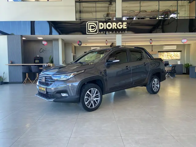 Carro Fiat Strada 2024 Volcano 1.3 Flex 8V CD Aut.