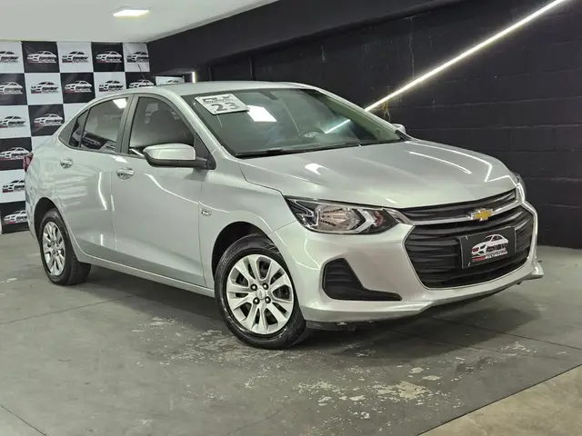 Carro Chevrolet Onix Plus 2023 LT 1.0
