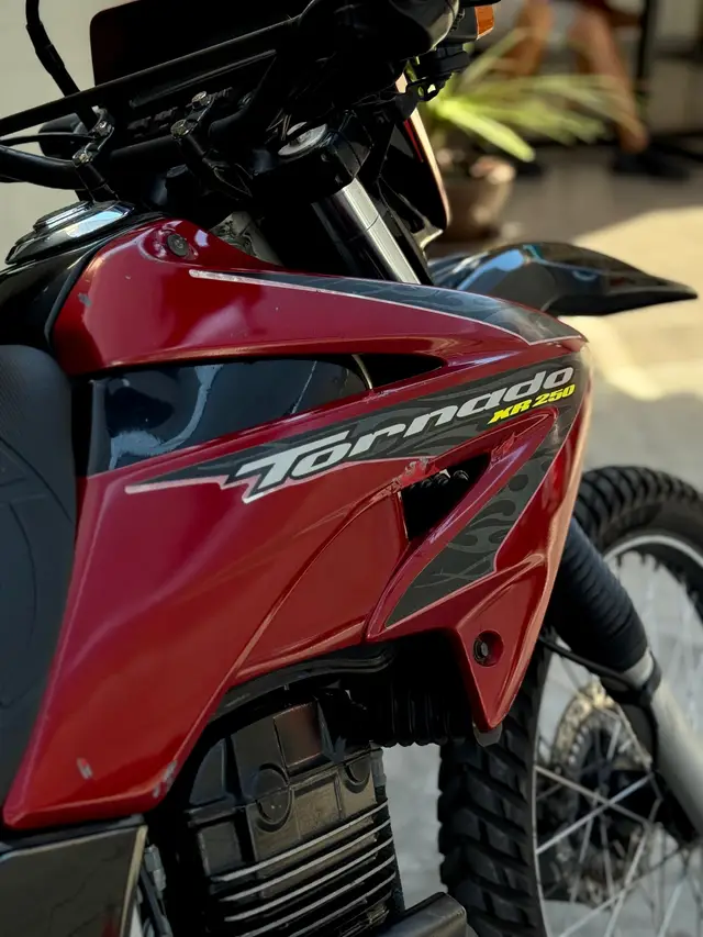 Moto Honda XR 250 2008 Tornado