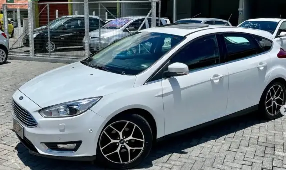 Carro Ford Focus Sedan 2018 Titanium 2.0 PowerShift