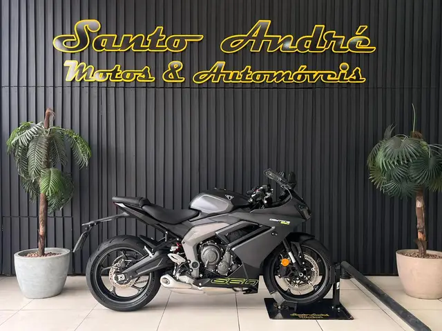 Moto Triumph Daytona 660 2025 ABS