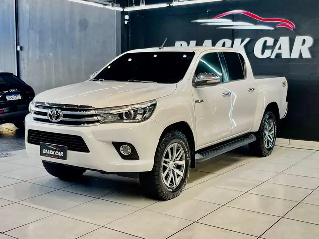 Carro Toyota Hilux Cabine Dupla 2017 Hilux 2.8 TDI SRX CD 4x4 (Aut)