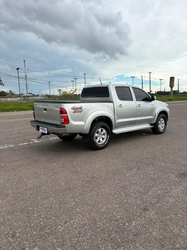 Carro Toyota Hilux Cabine Dupla 2013 Hilux 3.0 TDI 4x4 CD SRV (Aut)