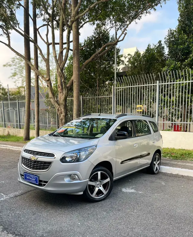 Carro Chevrolet Spin 2015 Advantage 5S 1.8 (Flex) (Aut)