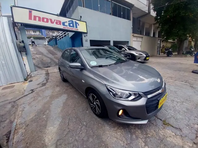 Carro Chevrolet Onix Plus 2024 LT 1.0