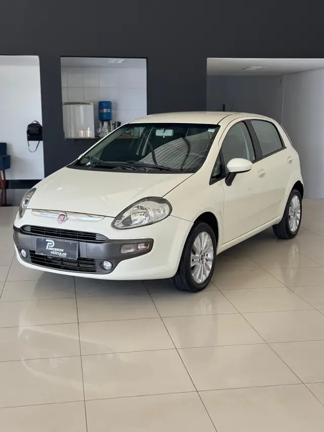 Carro Fiat Punto 2017 Essence 1.6 16V (Flex)
