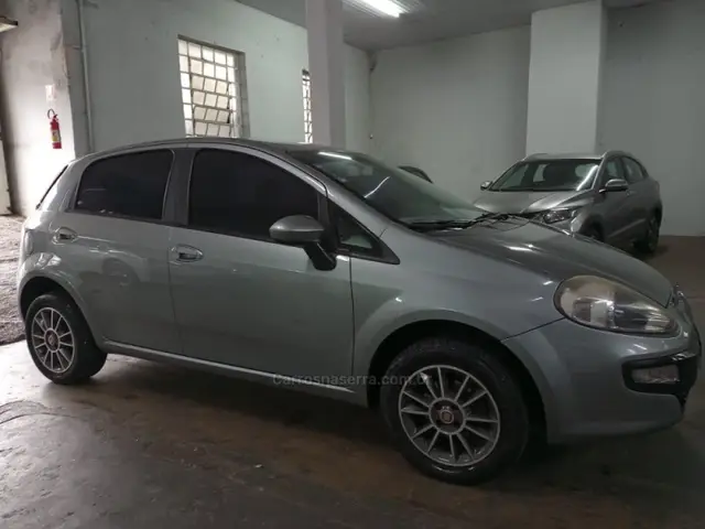 Carro Fiat Punto 2014 Attractive 1.4 (Flex)