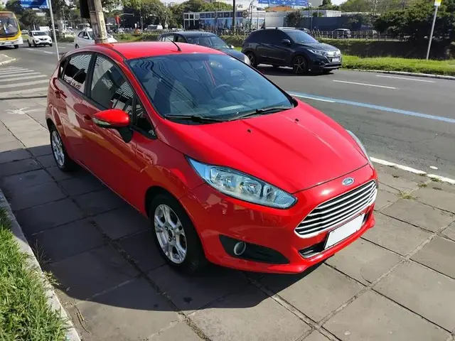 Carro Ford Fiesta Hatch 2015 Titanium Powershift 1.6 (Flex)