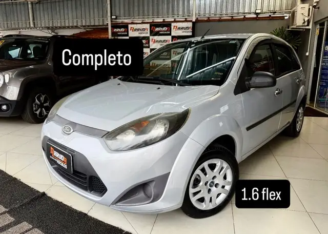 Carro Ford Fiesta Hatch 2011 1.6 (Flex)