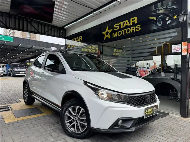 Carro Fiat Argo 2025 Trekking 1.3