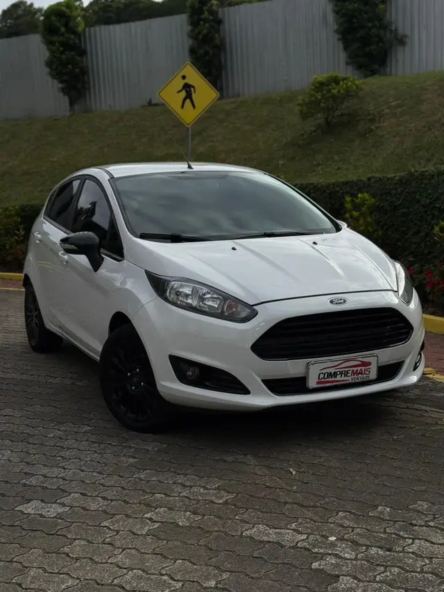 Carro Ford Fiesta Sedan 2017 SEL 1.6