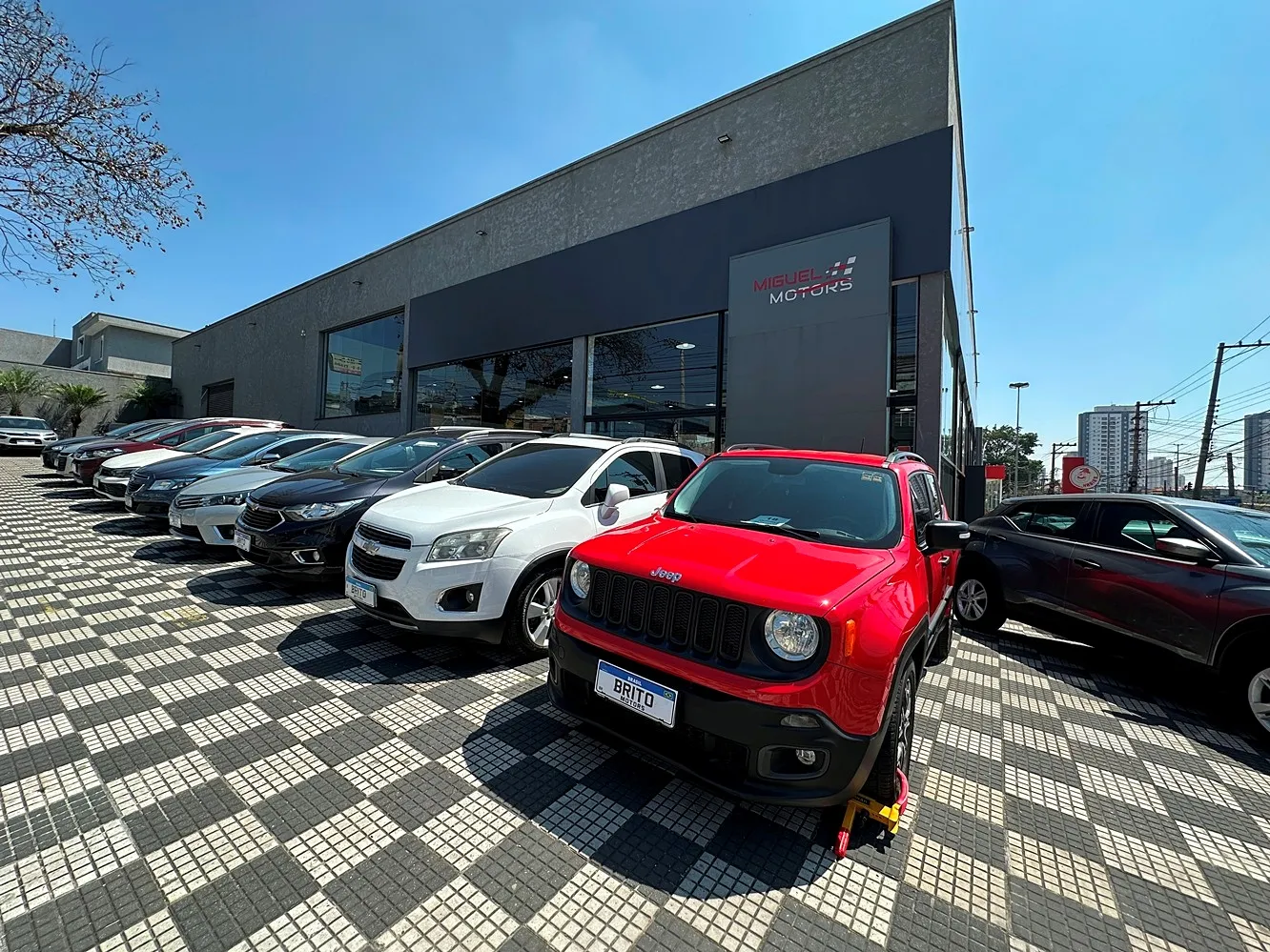 Fachada da loja Veículos à venda em Miguel Motors - São Paulo - SP