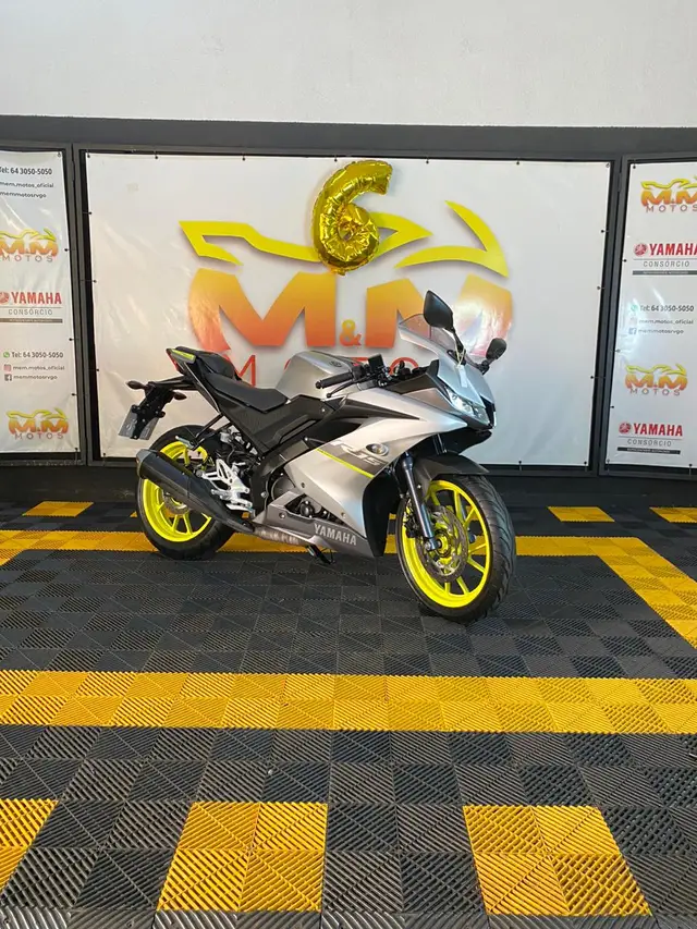 Moto Yamaha YZF R15 2024 ABS