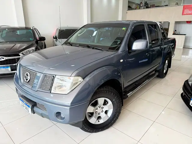 Carro Nissan Frontier 2012 XE 4x2 2.5 16V (cab. dupla)