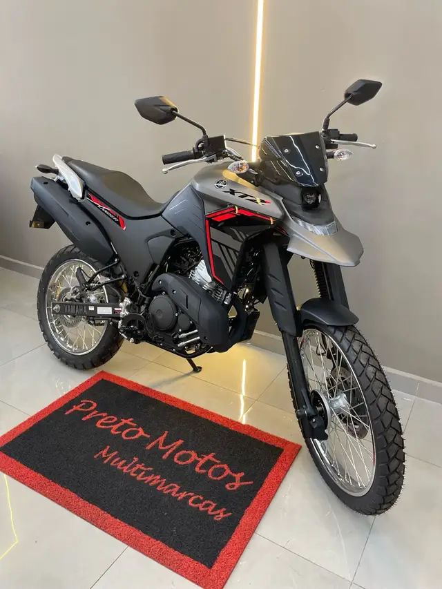 Moto Yamaha XTZ 250 Lander 2025 Connected