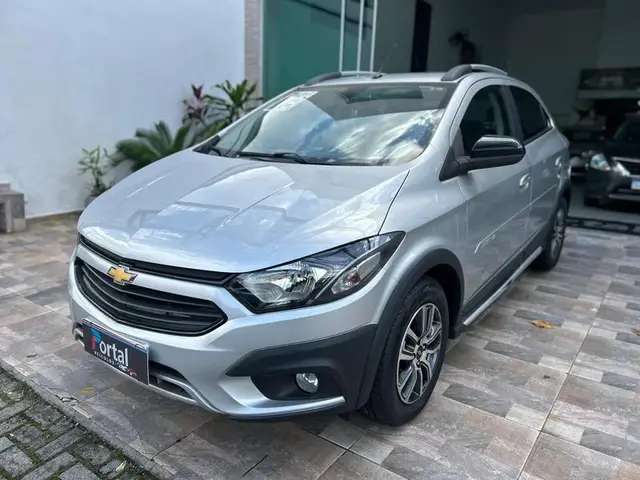 Carro Chevrolet Onix 2018 1.4 Activ SPE/4