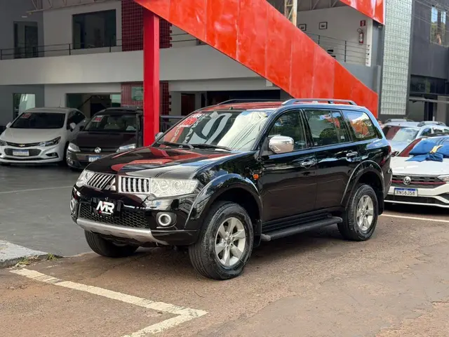 Carro Mitsubishi Pajero Dakar 2013 3.2 4WD (Aut)