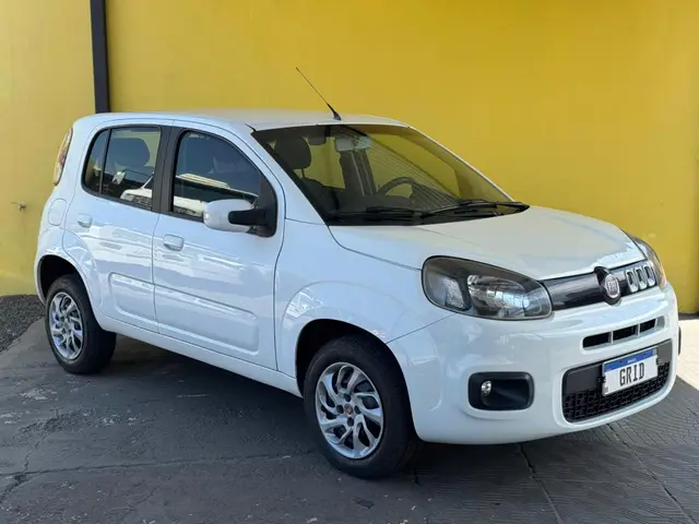 Carro Fiat Uno 2015 Evolution 1.4 8V (Flex) 4p