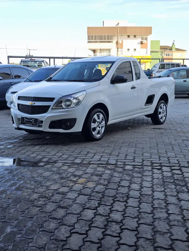 Carro Chevrolet Montana 2021 LS 1.4 (Flex)