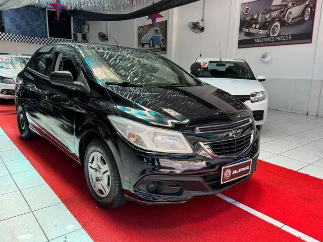 Carro Chevrolet Onix 2013 1.0 LT SPE/4