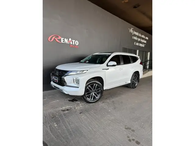 Carro Mitsubishi Pajero Sport 2025 Legend 2.4
