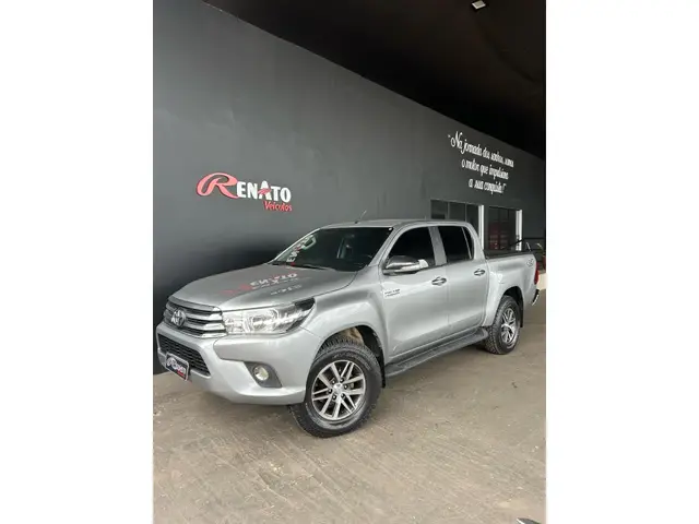 Carro Toyota Hilux Cabine Dupla 2016 Hilux 2.8 TDI STD CD 4x4