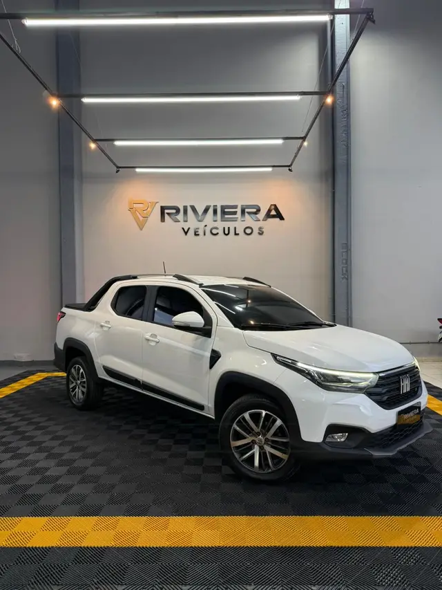 Carro Fiat Strada 2023 Volcano 1.3 8V CD AT