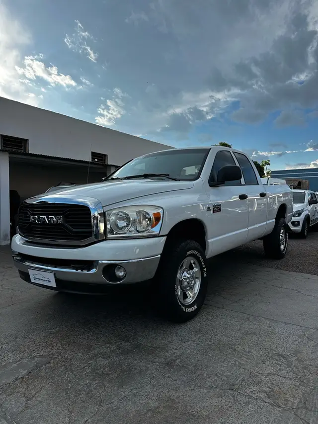 Carro Dodge RAM 2008  H.DUTY 5.9 SLT 24V CD 4x4