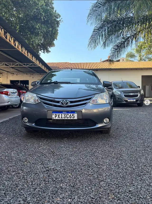 Carro Toyota Etios Sedan 2016 XS 1.5 (Flex)
