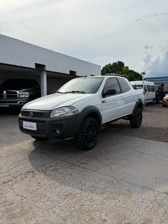 Carro Fiat Strada 2017 Hard Working 1.4 (Flex) (Cabine Dupla)