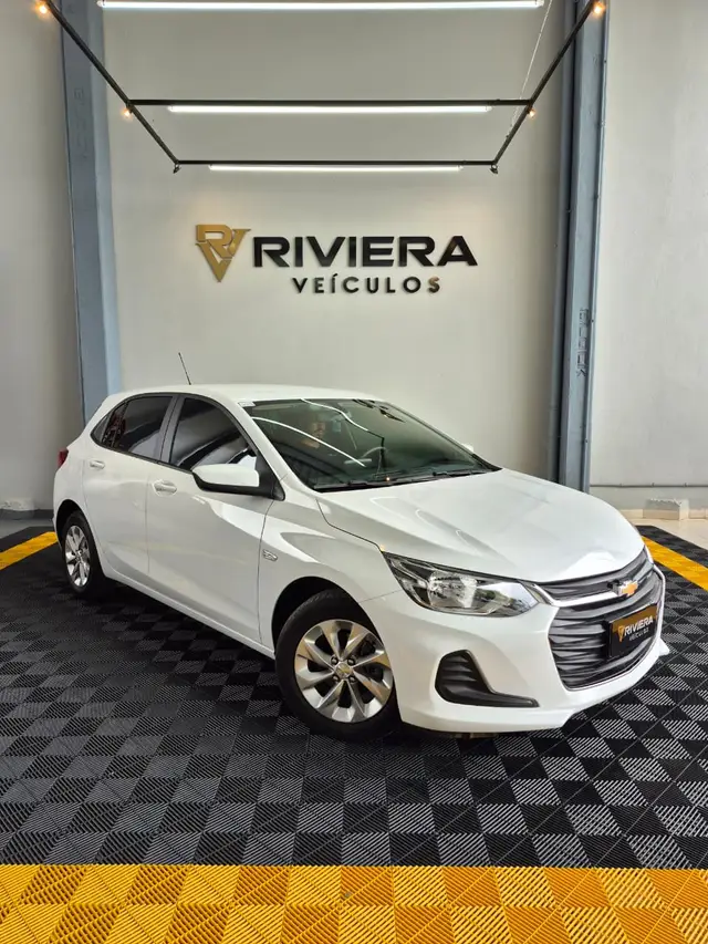 Carro Chevrolet Onix 2022 LT 1.0