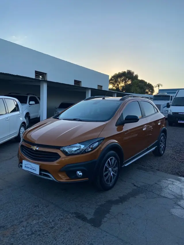 Carro Chevrolet Onix 2017 1.4 Activ SPE/4