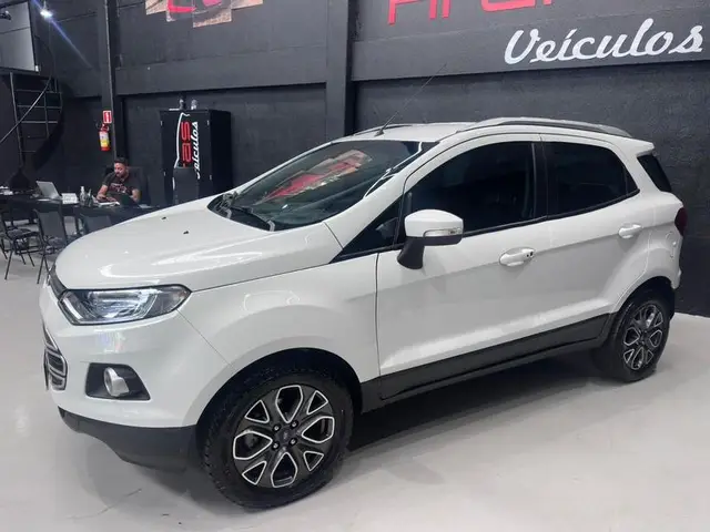 Carro Ford EcoSport 2017 Ecosport Titanium 2.0 16V PowerShift (Flex)