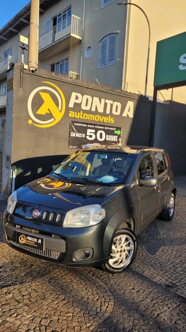 Carro Fiat Uno 2014 Vivace 1.0 8V (Flex) 4p
