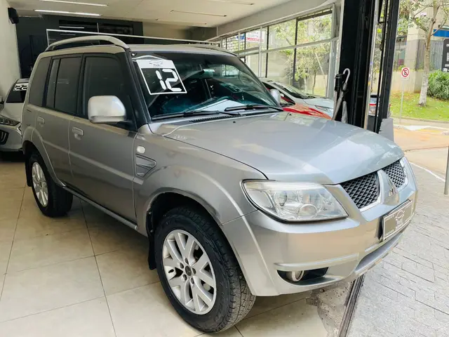 Carro Mitsubishi Pajero TR4 2012 2.0 16V 4x2 (Flex) (Aut)