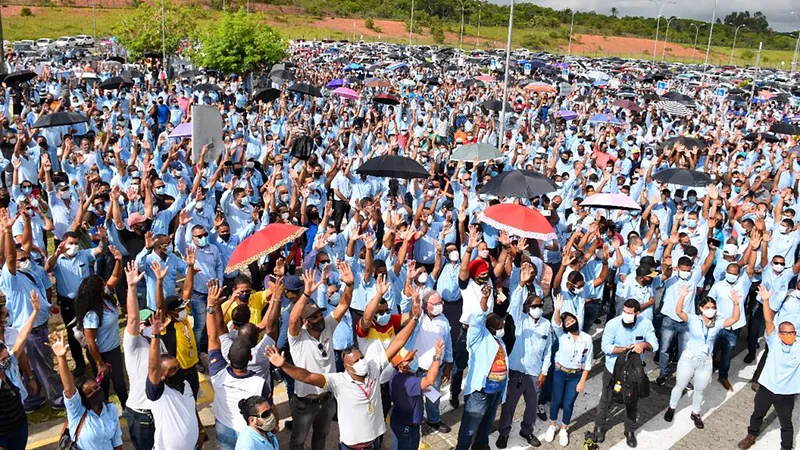 Ford: funcionários demitidos terão indenização mínima de R$ 130 mil