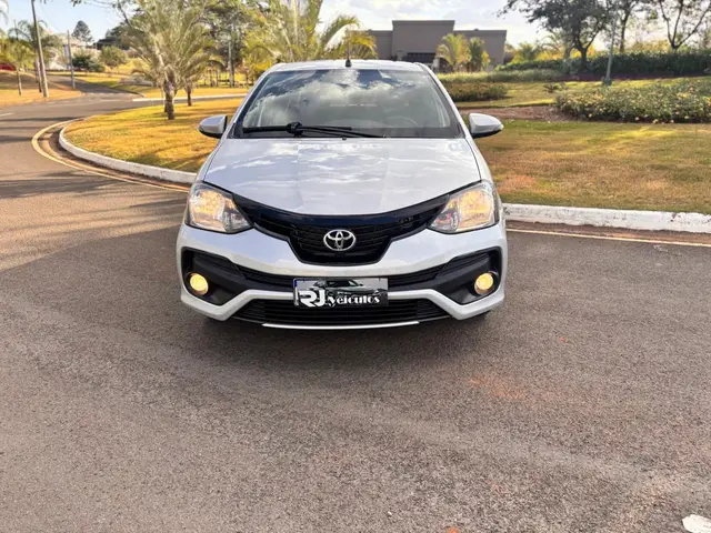 Carro Toyota Etios Sedan 2019 XLS 1.5 (Aut) (Flex)