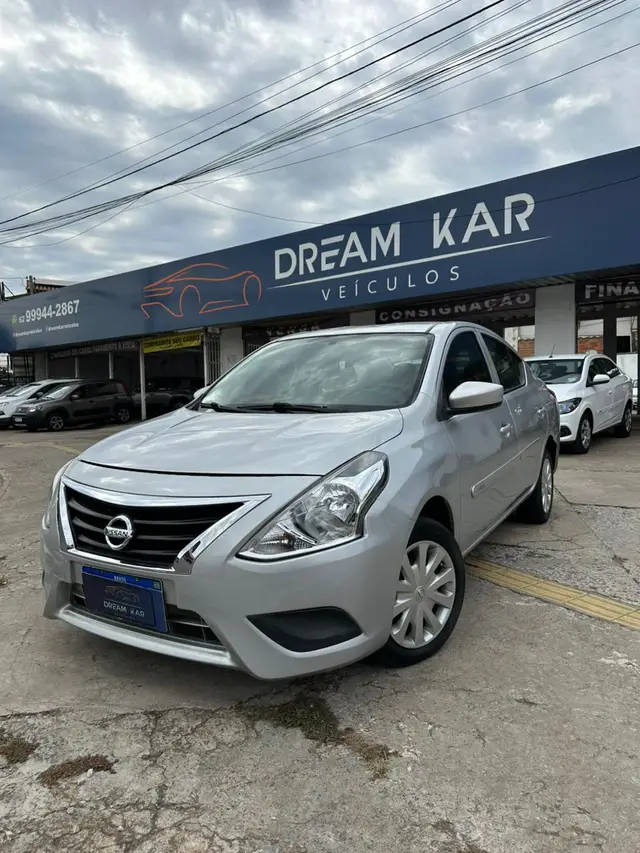 Carro Nissan Versa 2016 1.6 16V SV (Flex)