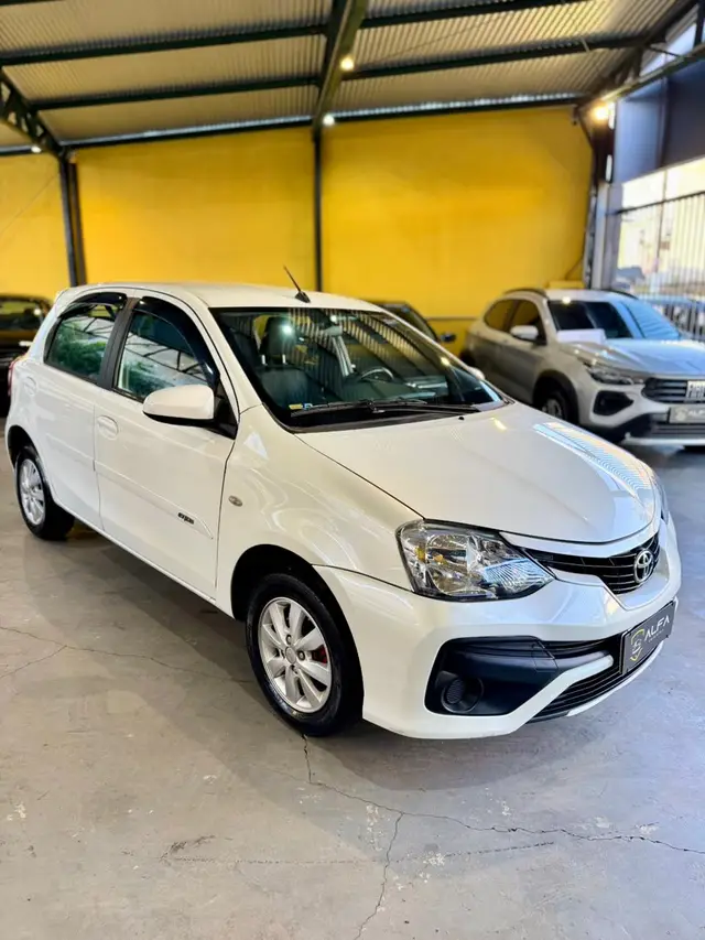 Carro Toyota Etios 2018 X 1.3 (Flex)