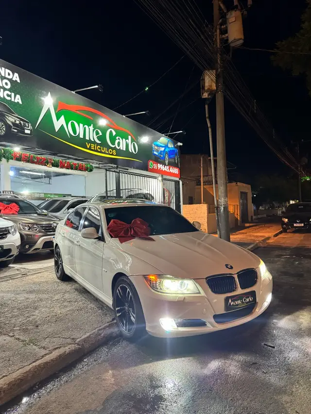 Carro BMW 320i 2010 320i Joy 2.0 16V