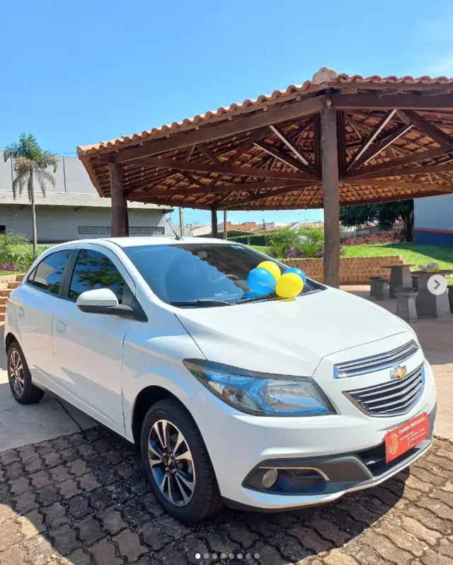 Carro Chevrolet Onix 2014 1.4 LTZ SPE/4
