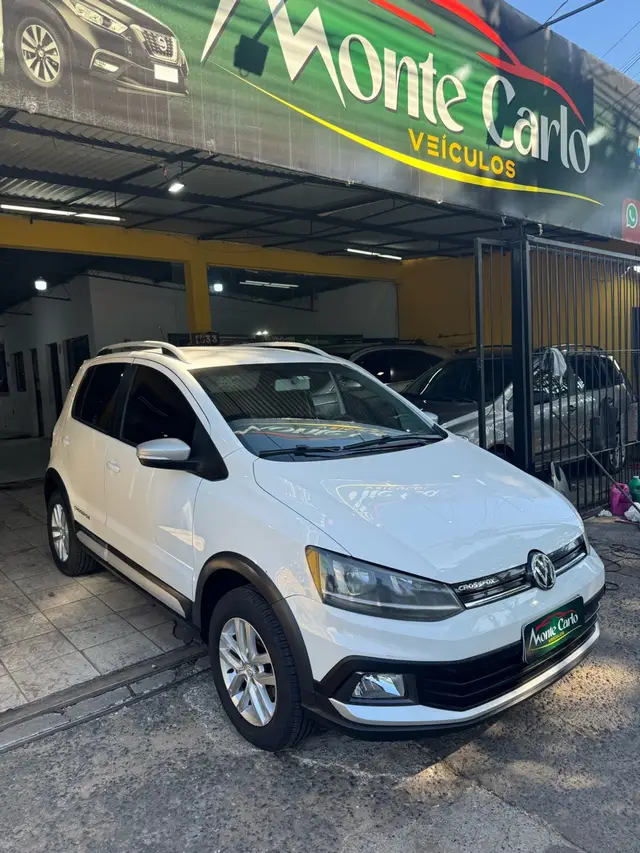 Carro Volkswagen CrossFox 2015 1.6 16v MSI (Flex)