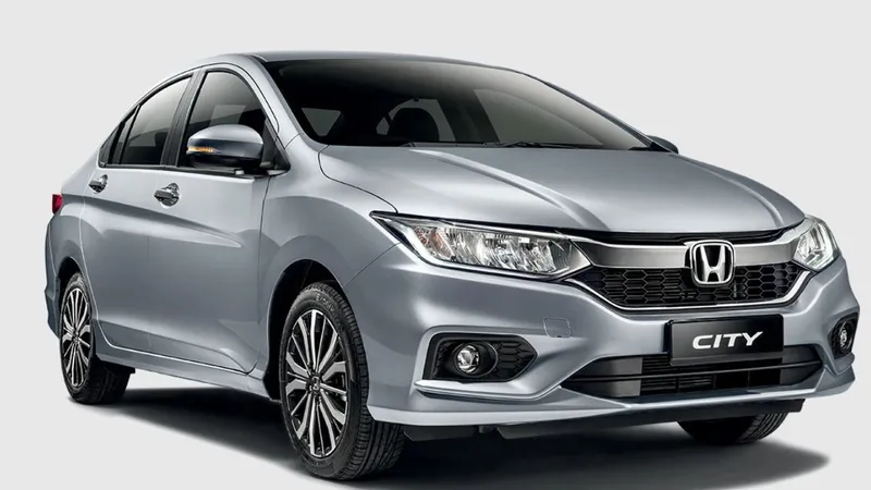 Honda City usado tem preço de Renault Kwid 0 km tamanho família