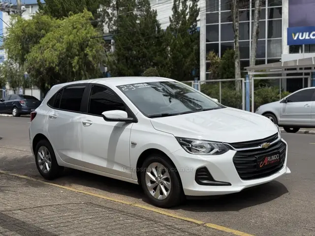 Carro Chevrolet Onix 2023 LT 1.0 Turbo