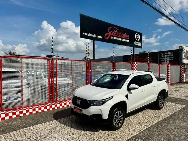 Carro Fiat Strada 2023 Freedom 1.3 CD (Flex)