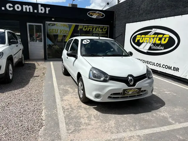 Carro Renault Clio 2014 Authentique 1.0 16V (Flex) 2p