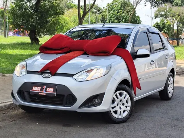 Carro Ford Fiesta Sedan 2014 SE 1.6 Rocam (Flex)